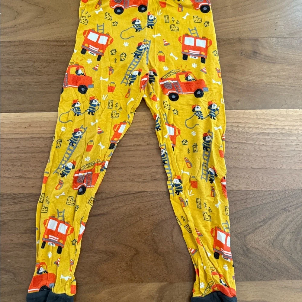 Little Sleepies Firetruck Pups pajamas GUC 3T - Picture 6 of 8